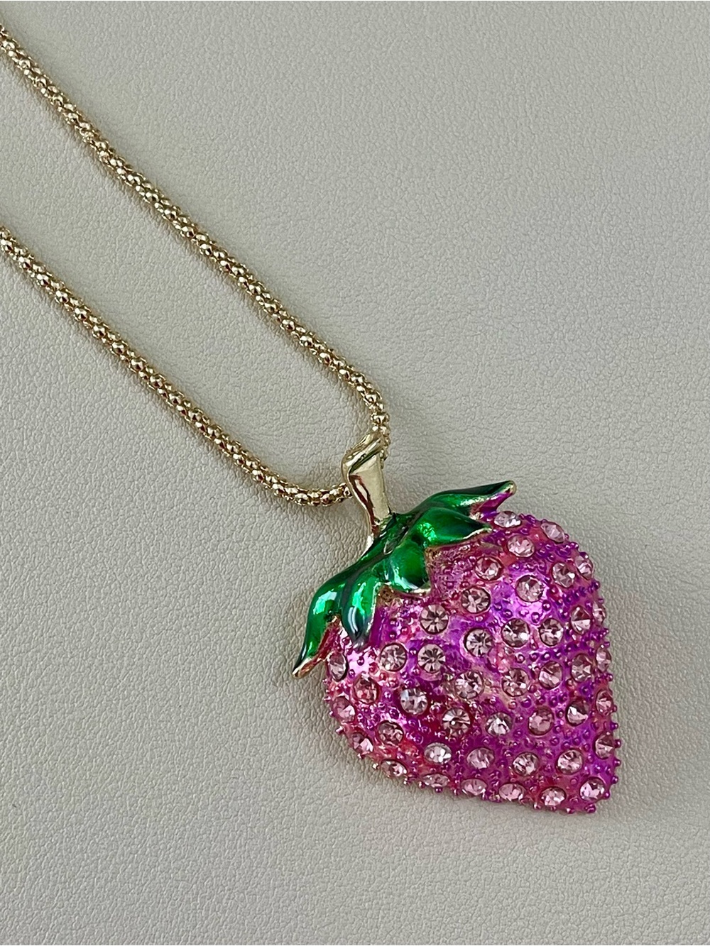 Betsey Johnson Pink Crystal Strawberry Pendant Gold Statement Necklace - Picture 3 of 8